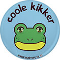blauwe button met illustratie van een kikker met de tekst coole kikker